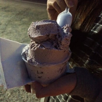 Benson's Ice Cream - Blueberry ice cream - Ice Cream & Frozen Yogurt Near Me - Boxford, Massachusetts