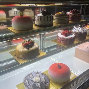 Ari Bakery Cafe - Cake display - Bakeries Near Me - Miramar, Florida Ari Bakery Cafe - Cake display - Bakeries Near Me - Miramar, Florida