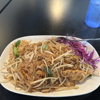 Surin Thai - My pad Thai dish - Thai Near Me - Banning, California