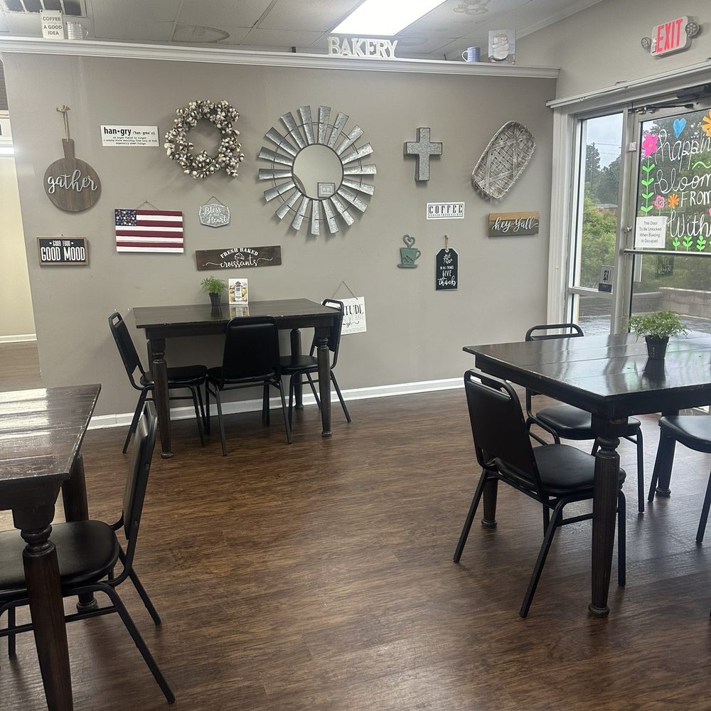 Darel's Bakery & Sweets - Sitting area - Bakeries Near Me - Jacksonville, North Carolina Darel's Bakery & Sweets - Sitting area - Bakeries Near Me - Jacksonville, North Carolina