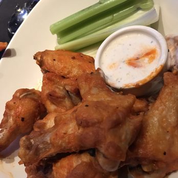 Yard House - Cold wings - New American Near Me - Springfield, Virginia