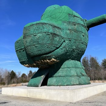 Glenstone - Cow head - Art Museums Near Me - Potomac, Maryland