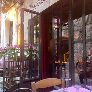 Le Maschou - Outdoor seating at restaurant. - French Near Me - Cannes, 06