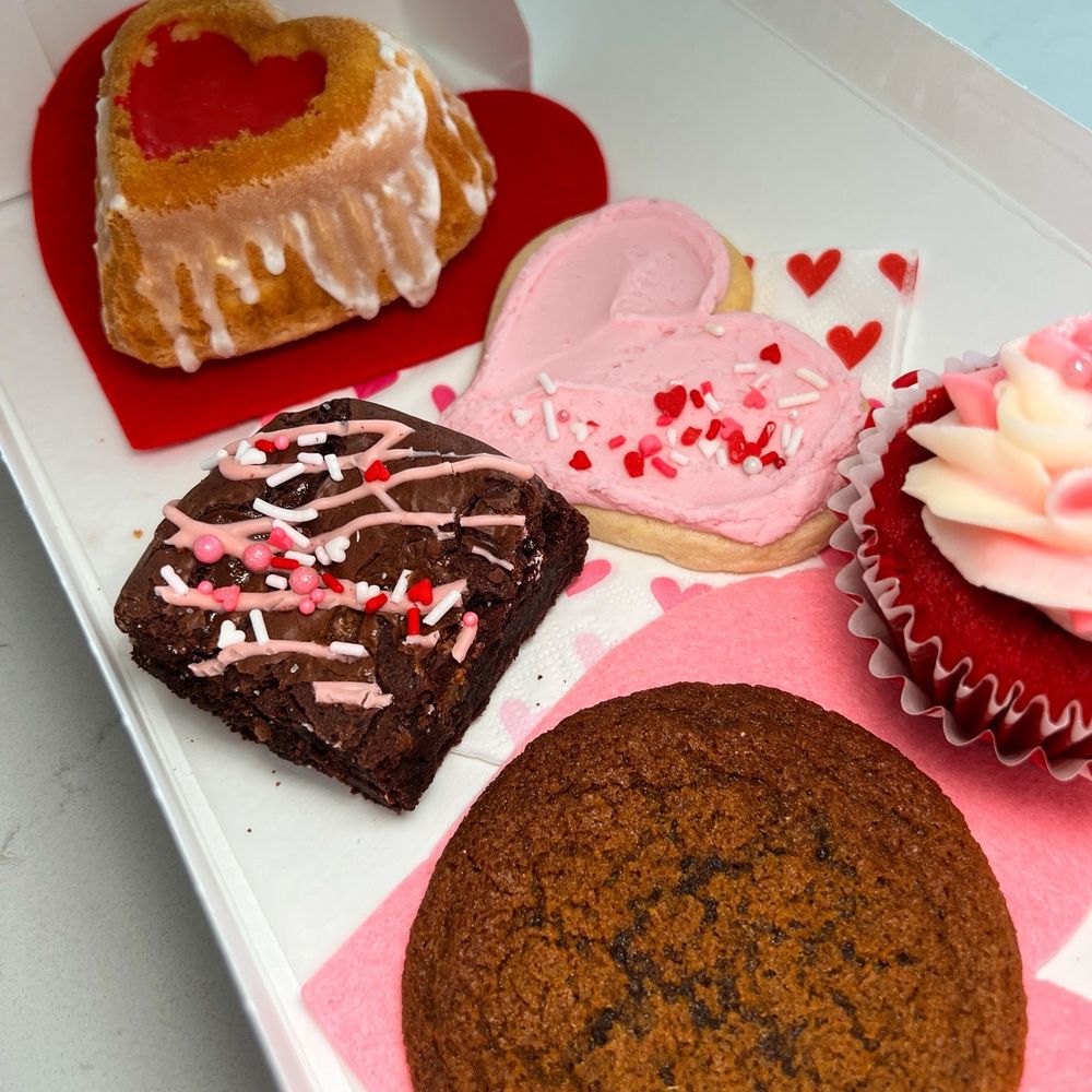 Arble Baking Company - Ginger molasses cookie (new menu item) brownie, pound cake, heart cookie, cupcake - Bakeries Near Me - Jacksonville, Florida
