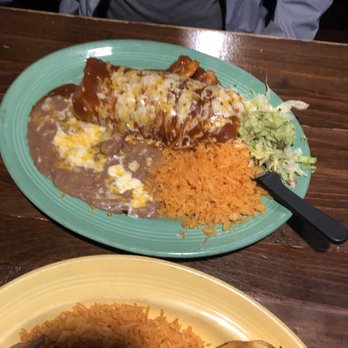 El Cerrito Mexican Restaurant - Ranchero Shrimp Burrito - Mexican Near Me - Rancho Cucamonga, California El Cerrito Mexican Restaurant - Ranchero Shrimp Burrito - Mexican Near Me - Rancho Cucamonga, California