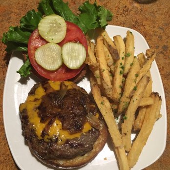 Bluefront Cafe - Cafes Near Me - Sturgeon Bay, Wisconsin