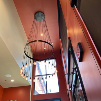 BJ's Restaurant & Brewhouse - Waiting for a table. - Pizza Near Me - Albuquerque, New Mexico
