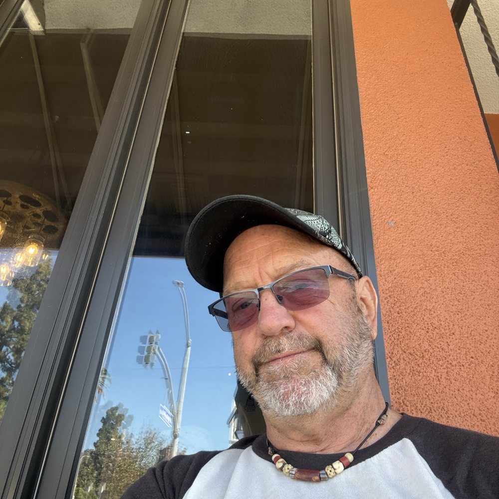 Hot Java - Front patio - Coffee & Tea Near Me - Long Beach, California