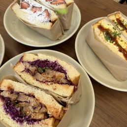 Strawberry deer sandwich, egg sandwich and spicy pork Strawberry deer sandwich, egg sandwich and spicy pork