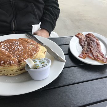 Bea Bea's - Traditional pancakes, side of bacon. - Coffee & Tea Near Me - Burbank, California Bea Bea's - Traditional pancakes, side of bacon. - Coffee & Tea Near Me - Burbank, California