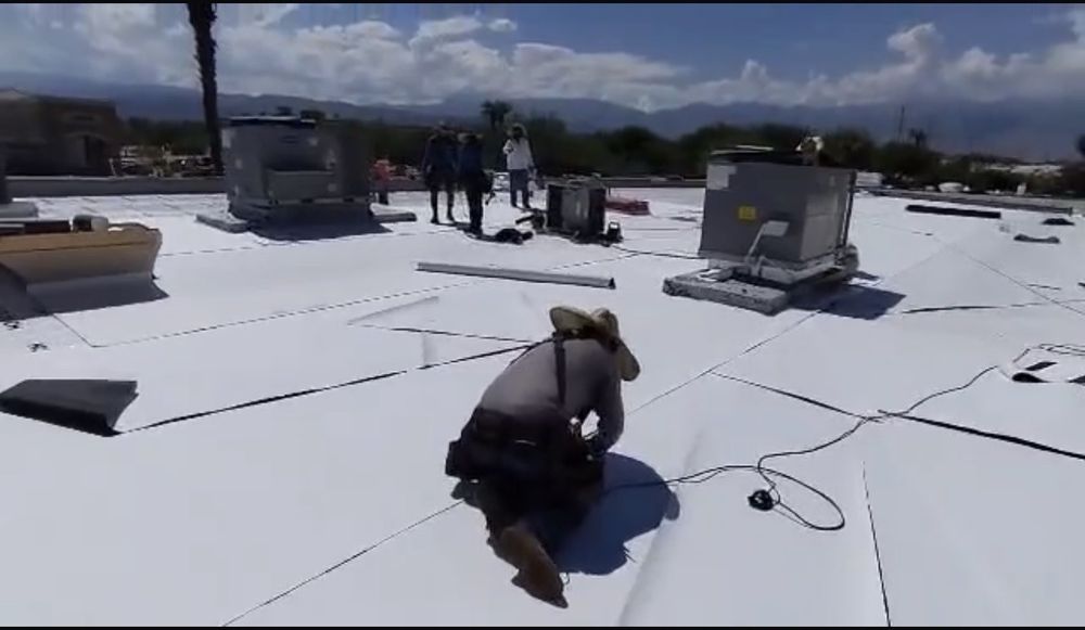 Slide of R&M Roofing