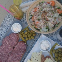 Cafè Saüc - Parmesan salad, menocan cheese and Spanish sausage with bread and aioli