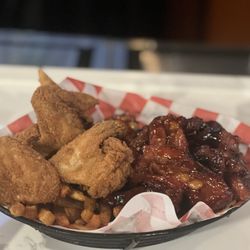 Wilma's Famous BBQ & Tavern - Whole chicken wings and rib tip