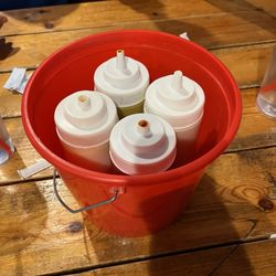 Red Onion Bar & Grill - Variety sauces. Ranch, mayo, mustard and ketchup! Great Idea!!!