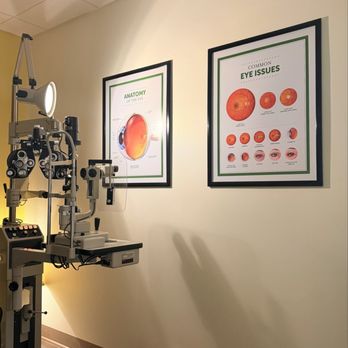Pearle Vision - Inside exam room - Optometrists Near Me - Bellevue, Washington Pearle Vision - Inside exam room - Optometrists Near Me - Bellevue, Washington