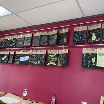 Das Ice Cream Cafe - So many choices and a terrific health inspector score! - Desserts Near Me - Helen, Georgia