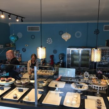 Cake Affection - It's the day before Thanksgiving, so they are almost sold out. - Cupcakes Near Me - St. Petersburg, Florida