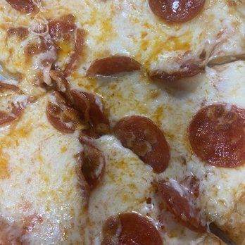 Luigis Pizza - Pepperoni pizza, extra cheese - Italian Near Me - Gatlinburg, Tennessee Luigis Pizza - Pepperoni pizza, extra cheese - Italian Near Me - Gatlinburg, Tennessee