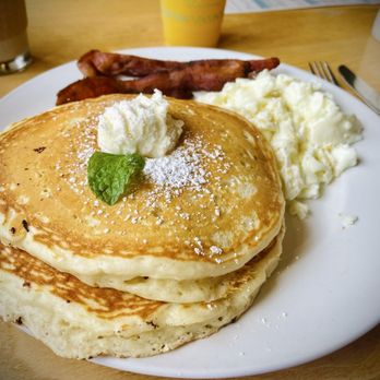 Denica's Real Food Kitchen - Buttermilk Pancakes , egg whites with extra crispy bacon - Breakfast & Brunch Near Me - Castro Valley, California