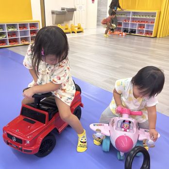 Keiki Kingdom - Mini cars and planes to drive/ride around! - Indoor Playcenter Near Me - Urban Honolulu, Hawaii