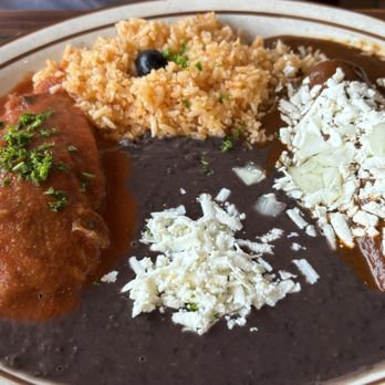 La Cabañita - chili relleno and enchilada combo comes with rice n beans - Mexican Near Me - Glendale, California La Cabañita - chili relleno and enchilada combo comes with rice n beans - Mexican Near Me - Glendale, California