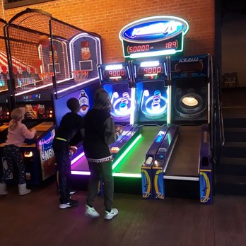 Buffalo Battleground - Playing Skee ball ! - Airsoft Near Me - Tonawanda, New York Buffalo Battleground - Playing Skee ball ! - Airsoft Near Me - Tonawanda, New York