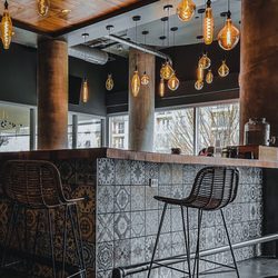 Vita Vite Midtown - Upper level bar