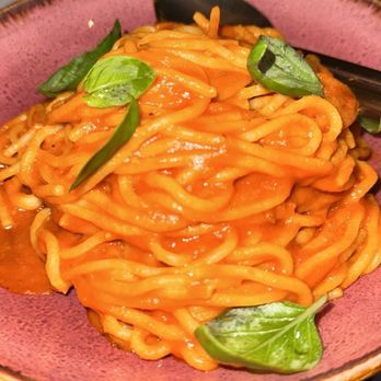 L'Ardente - Spaghetti al Pomodoro Fresco - Italian Near Me - Washington, DC, District of Columbia