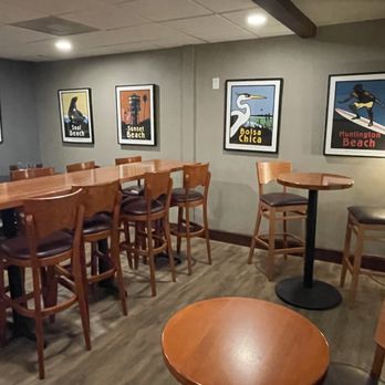 Seal Beach Winery - Tasting room décor - Wineries Near Me - Los Alamitos, California Seal Beach Winery - Tasting room décor - Wineries Near Me - Los Alamitos, California