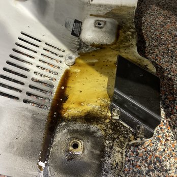 Valvoline Instant Oil Change - Skid plate full of oil 3 weeks after oil change. - Oil Change Stations Near Me - Willow Grove, Pennsylvania Valvoline Instant Oil Change - Skid plate full of oil 3 weeks after oil change. - Oil Change Stations Near Me - Willow Grove, Pennsylvania