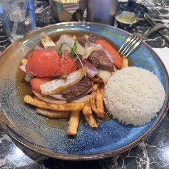 CVI.CHE 105 - Lomo Saltado - Seafood Near Me - Miami, Florida CVI.CHE 105 - Lomo Saltado - Seafood Near Me - Miami, Florida