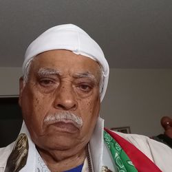 Javid Yadegar, MD - Mi persona listo para empezar a orar bendiciones
