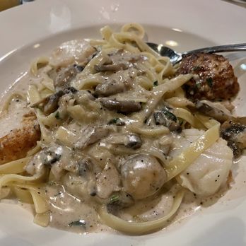 Gina's Italian Restaurant - Scallop pasta special - Italian Near Me - Arroyo Grande, California Gina's Italian Restaurant - Scallop pasta special - Italian Near Me - Arroyo Grande, California