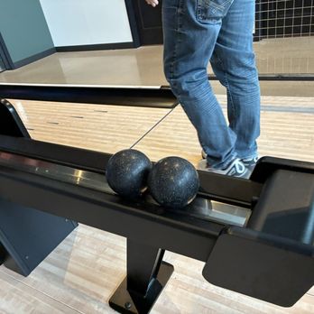 Ducky's - Bowling balls - American Near Me - Fort Wayne, Indiana