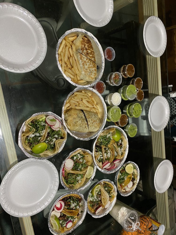 Nolvis Taco Loco