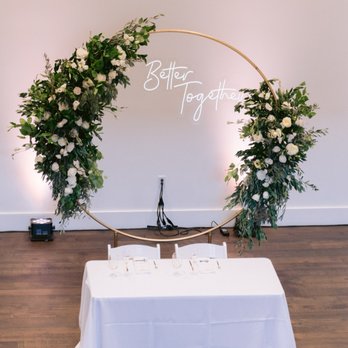 Dream Flowers - PC: Apollo Fotographie - Florists Near Me - San Leandro, California Dream Flowers - PC: Apollo Fotographie - Florists Near Me - San Leandro, California