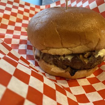 Cal’s Chicago Style Eatery - Swiss Mushroom Burger - Hot Dogs Near Me - Oklahoma City, Oklahoma