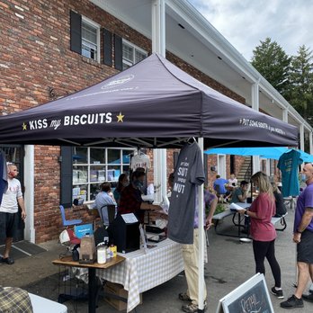 Biscuit Head - Outdoor ordering - Cafes Near Me - Asheville, North Carolina Biscuit Head - Outdoor ordering - Cafes Near Me - Asheville, North Carolina
