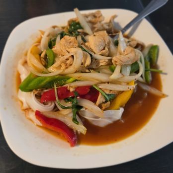 Thai House - Grapao Noodle Kai.  Delicious! - Thai Near Me - Modesto, California