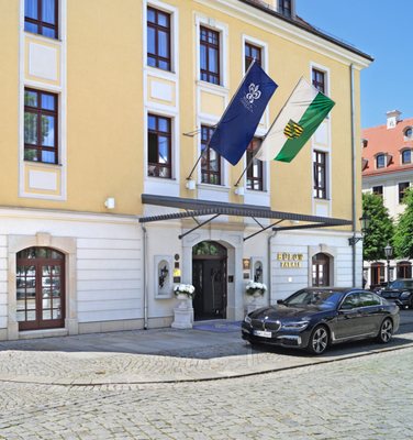 Relais & Châteaux Hotel Bülow Palais by null