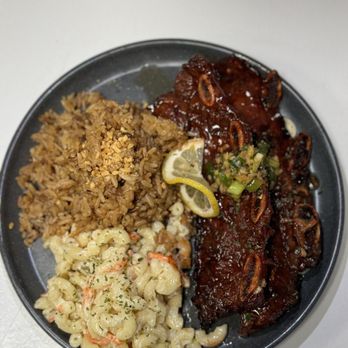 YUM BRO - Pork Buryas - Filipino Near Me YUM BRO - Pork Buryas - Filipino Near Me