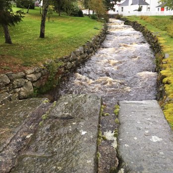 Edradour Distillery - The water that is peaty - Distilleries Near Me
