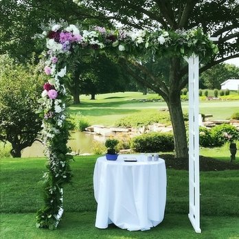 Twigs & Blooms - Florists Near Me