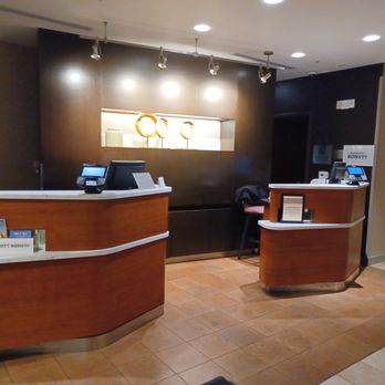 Courtyard by Marriott San Diego Oceanside - Front Desk - Hotels Near Me - Oceanside, California