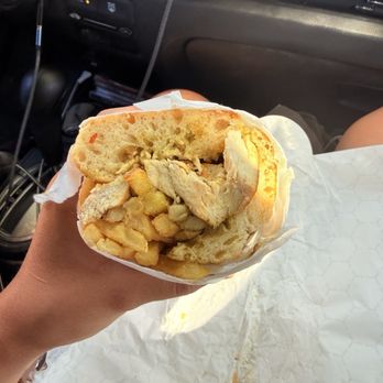 Arden Restaurant - Chicken Sandwich - Breakfast & Brunch Near Me - West Hollywood, California