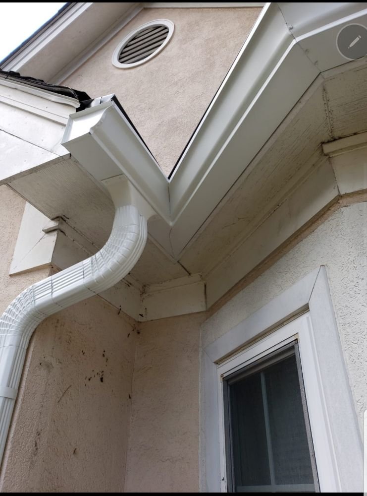 Slide of Atlanta Gutter Experts