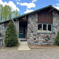 Loons Nest Coffee - Outside