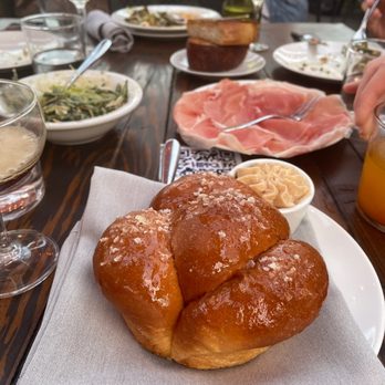 Hippo - Hippo rolls! A must!! - American Near Me - Los Angeles, California Hippo - Hippo rolls! A must!! - American Near Me - Los Angeles, California