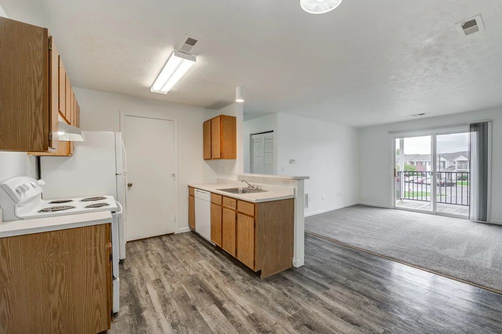 CRYSTAL GLEN - Updated June 2026 - 16 Photos - 1231 Crystal Glen Blvd ...