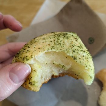 Bōm Dough - Pesto pão de queijo - Breakfast & Brunch Near Me - Cambridge, Massachusetts Bōm Dough - Pesto pão de queijo - Breakfast & Brunch Near Me - Cambridge, Massachusetts